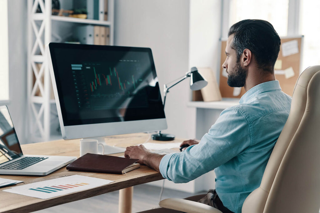 5 Key Investment Strategies to Build Wealth in a Volatile Market
